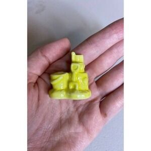 Red Rose‎ Tea Wade England Ceramic Sand Castle Figurine